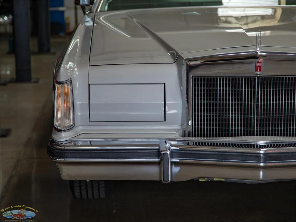 1977 Lincoln Continental 5th Gen - Image 14 of 31