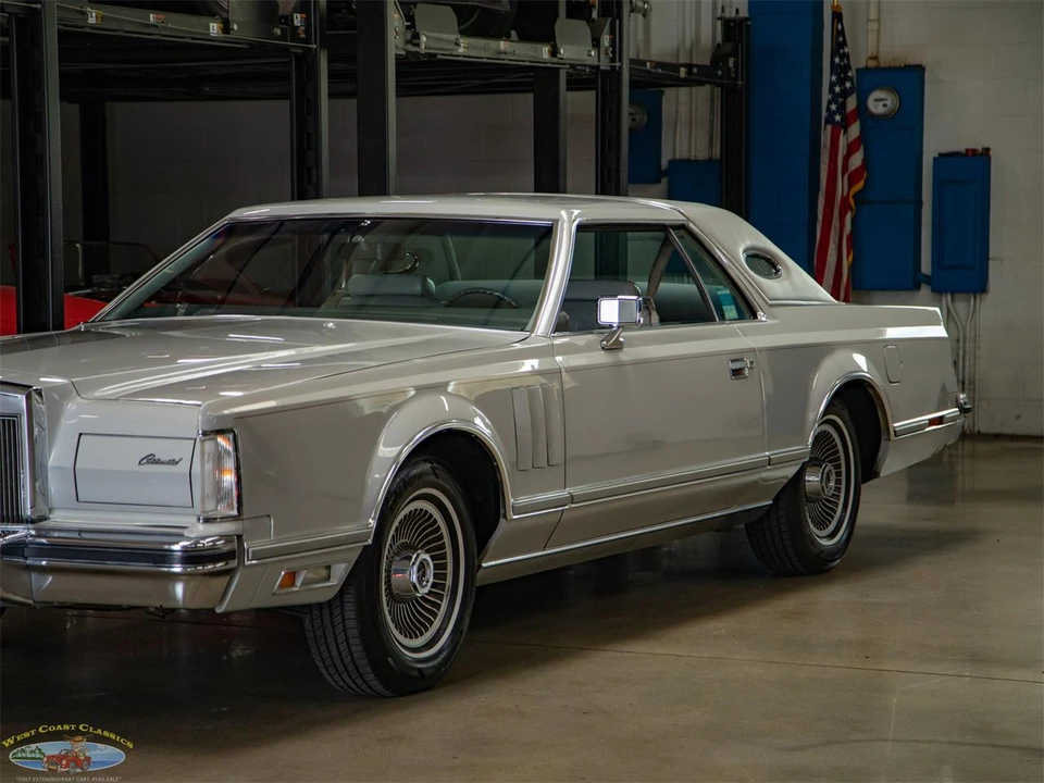 1977 Lincoln Continental 5th Gen - Image 9 of 31