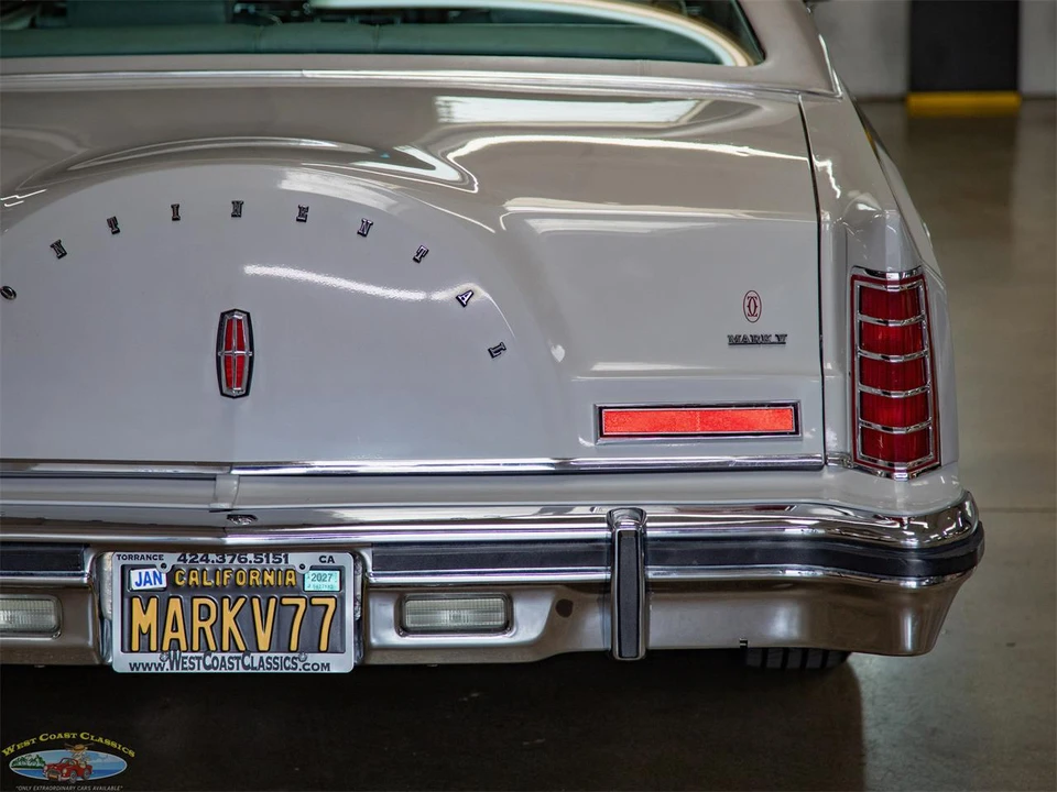 1977 Lincoln Continental 5th Gen - Image 20 of 31