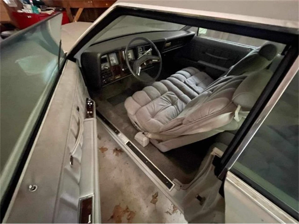 1977 Lincoln Continental 5th Gen - Image 9 of 20