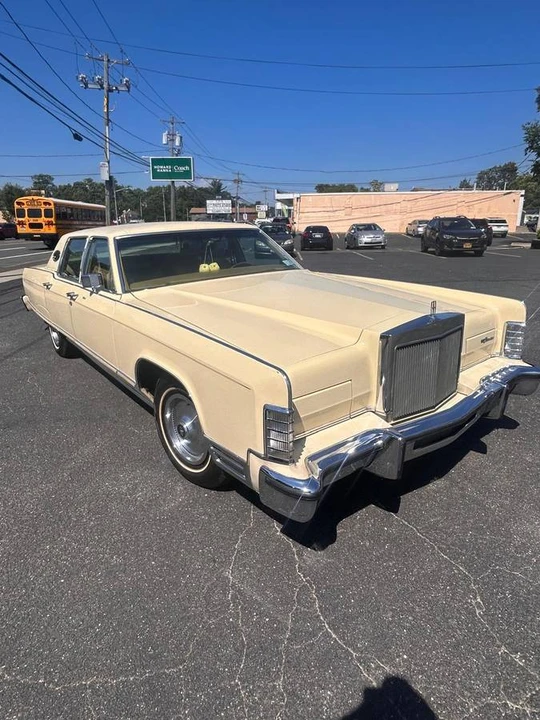 1977 Lincoln Continental 5th Gen - Image 8 of 16