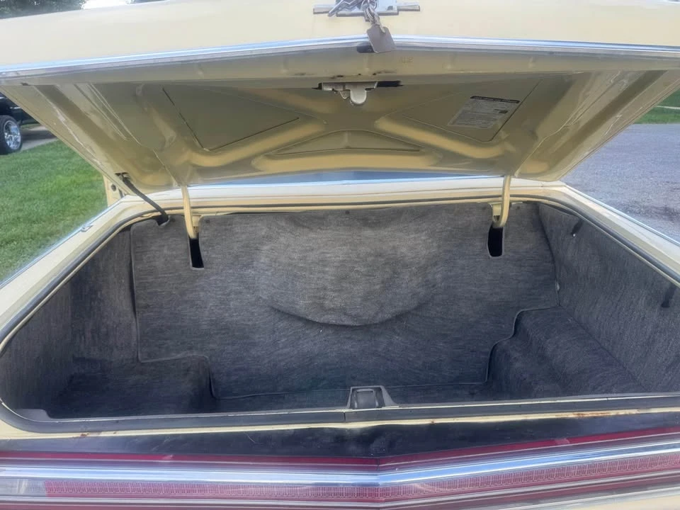 1977 Lincoln Continental 5th Gen - Image 6 of 11