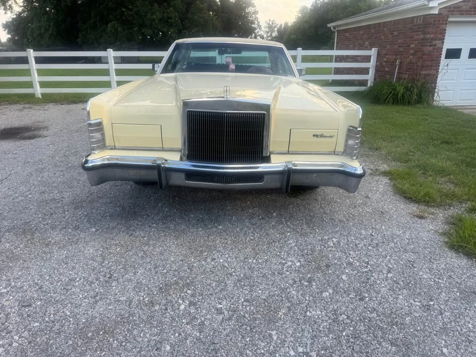 1977 Lincoln Continental 5th Gen - Image 10 of 11