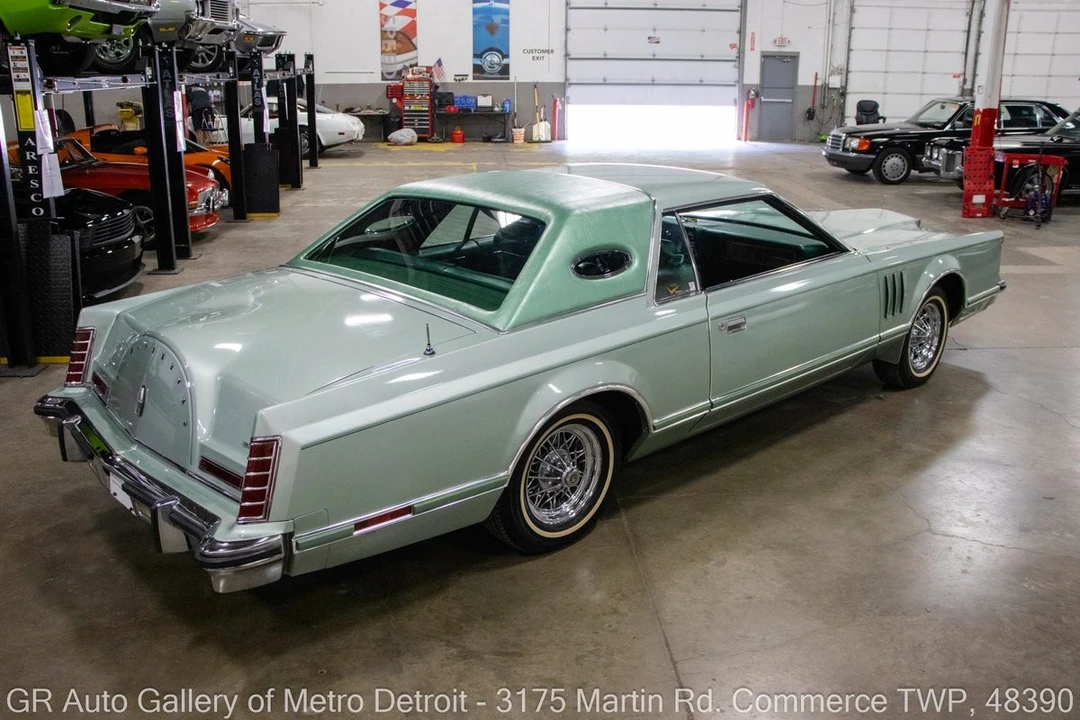 1977 Lincoln Continental Mark V - Image 7 of 31