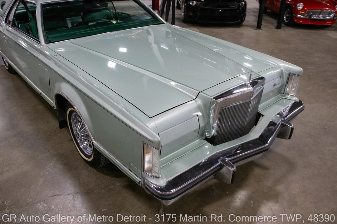 1977 Lincoln Continental Mark V - Image 13 of 31