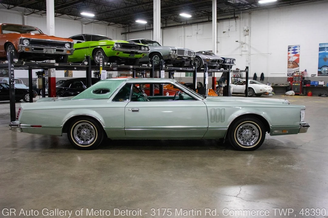 1977 Lincoln Continental Mark V - Image 8 of 31