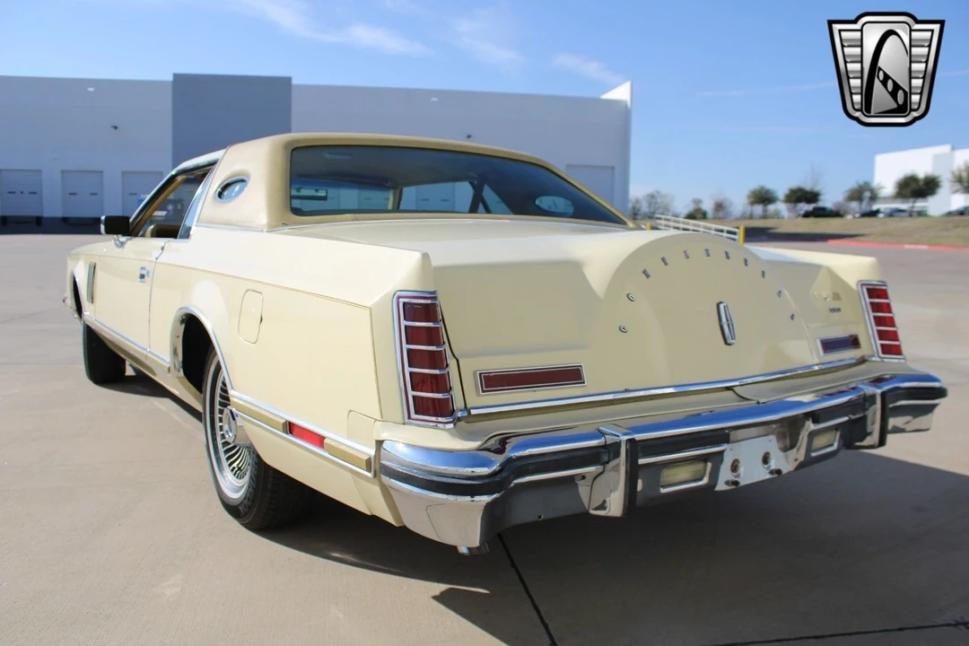 1977 Lincoln Continental Mark V - Image 11 of 12