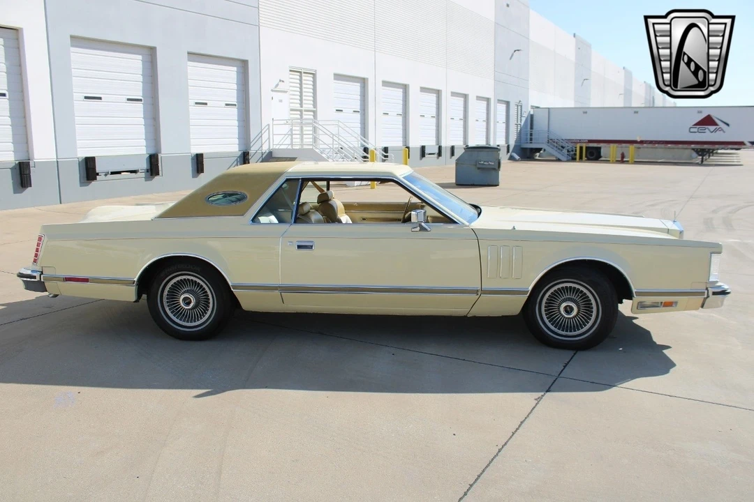 1977 Lincoln Continental Mark V - Image 19 of 21