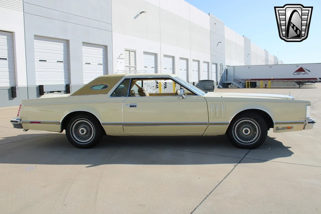 1977 Lincoln Continental Mark V - Image 20 of 21