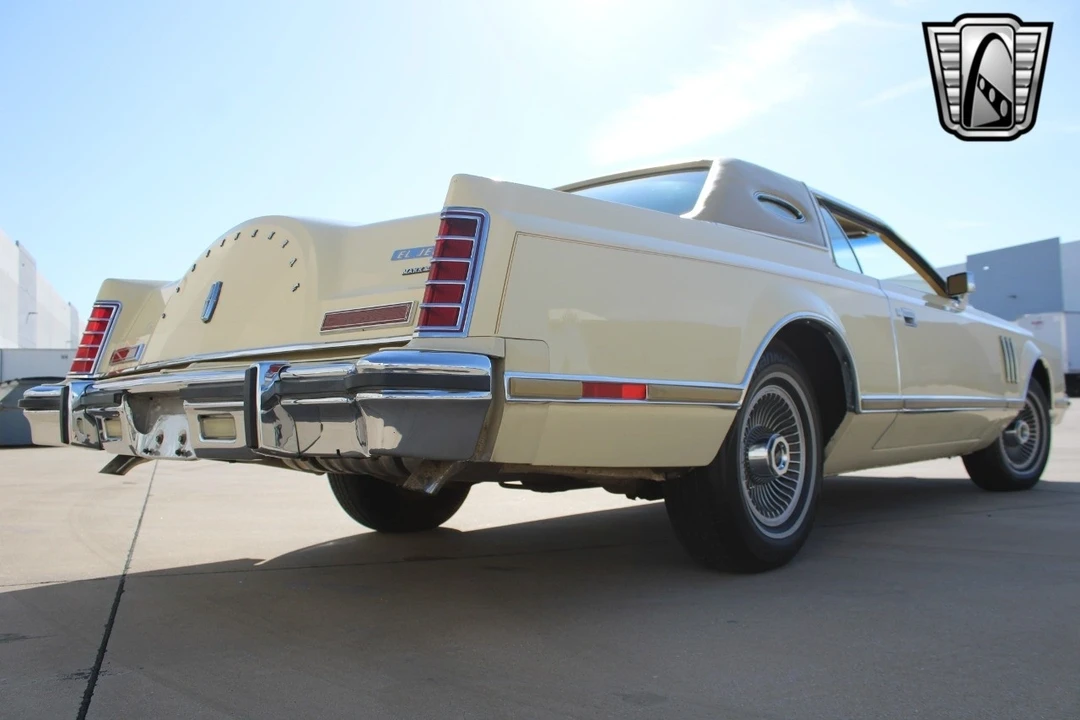 1977 Lincoln Continental Mark V - Image 18 of 21