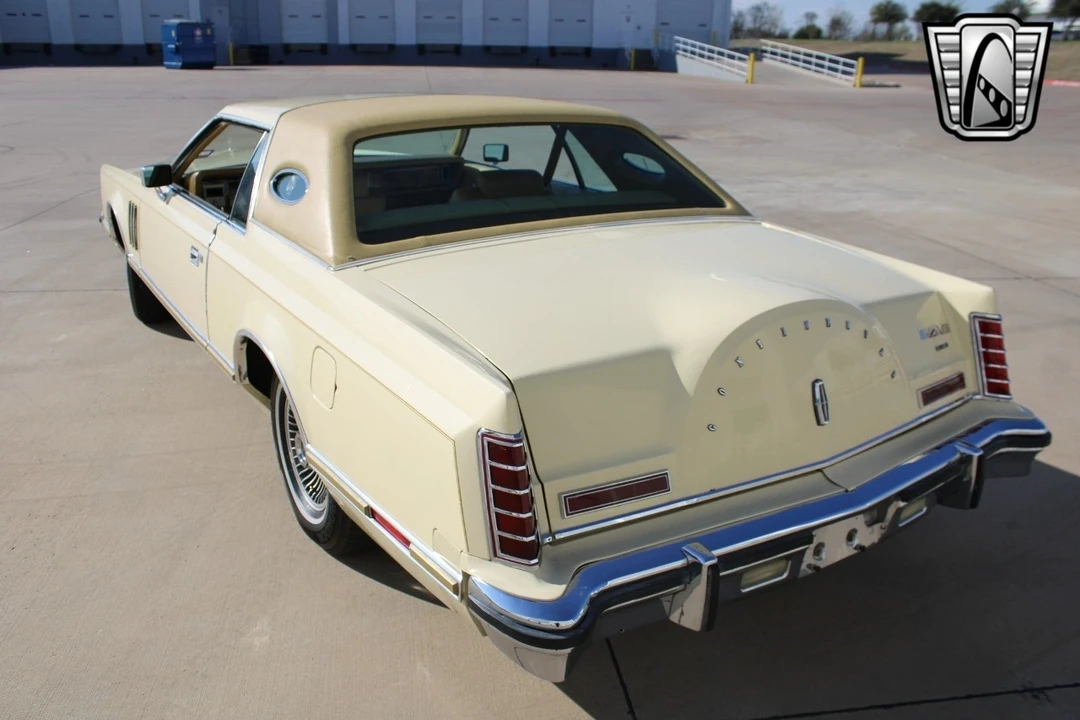 1977 Lincoln Continental Mark V - Image 10 of 12