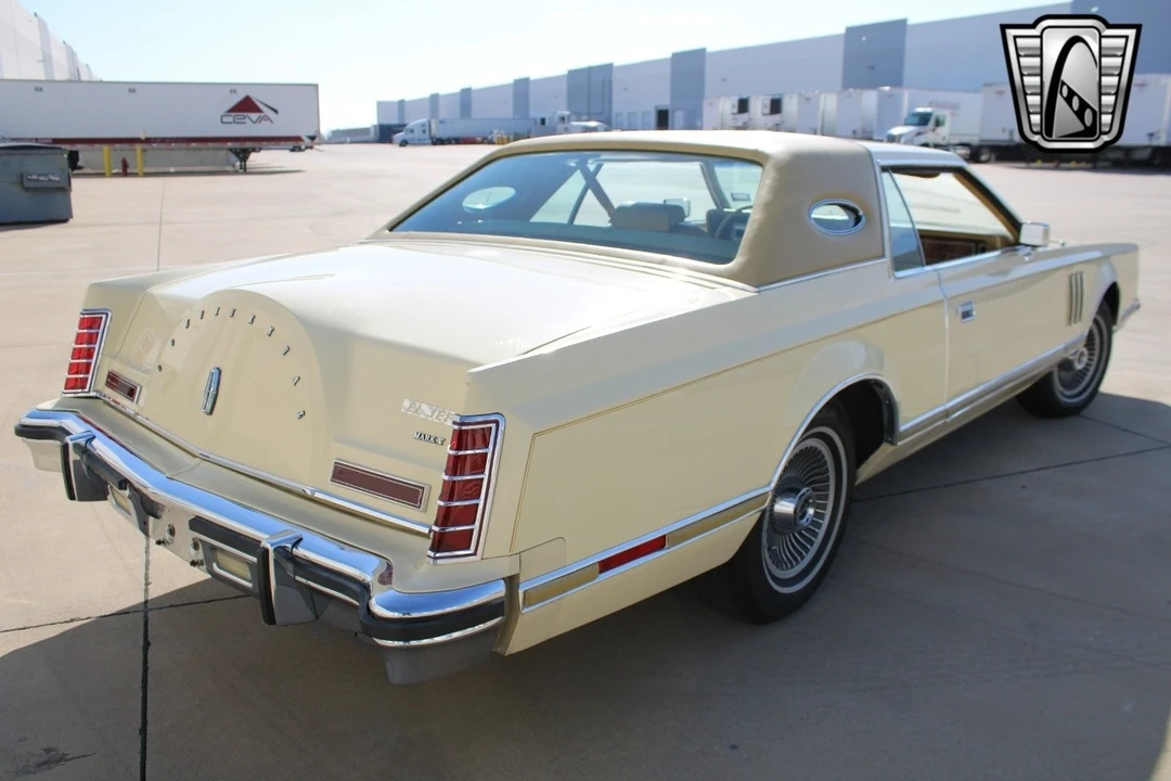 1977 Lincoln Continental Mark V - Image 16 of 21