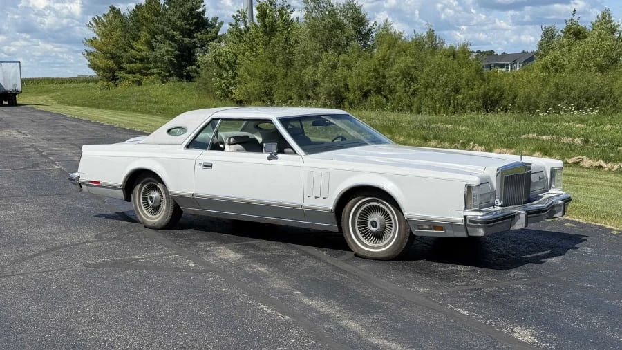 1977 Lincoln Continental Mark V - Image 4 of 14
