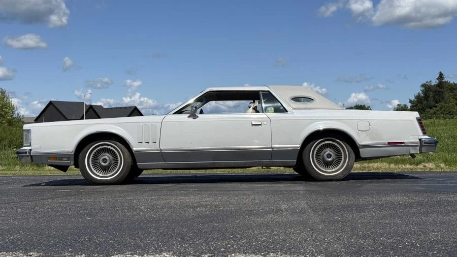 1977 Lincoln Continental Mark V - Image 2 of 14