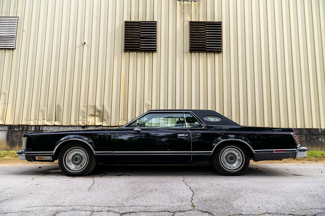 1977 Lincoln Continental Mark V - Image 3 of 31