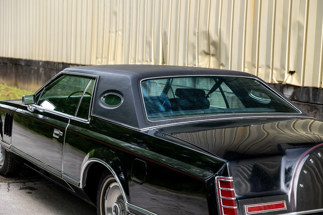 1977 Lincoln Continental Mark V - Image 23 of 31