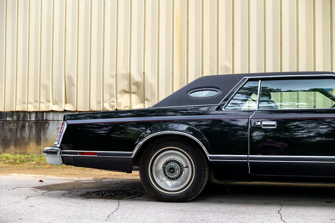 1977 Lincoln Continental Mark V - Image 16 of 31