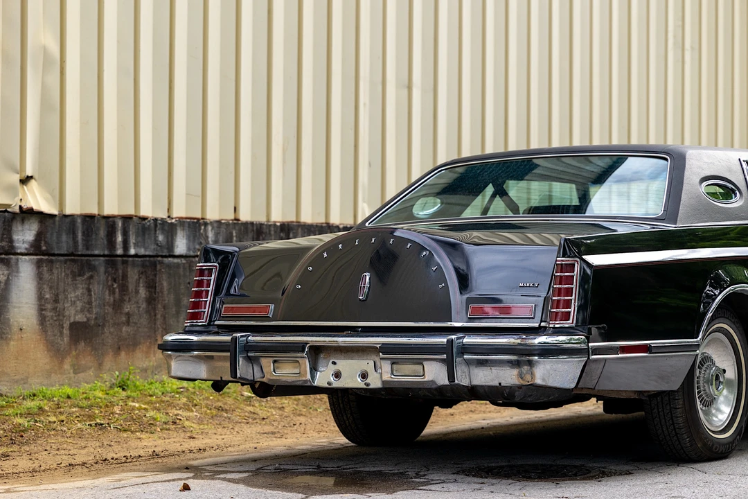 1977 Lincoln Continental Mark V - Image 14 of 31