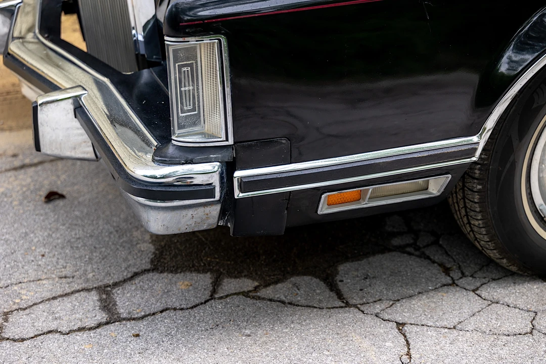 1977 Lincoln Continental Mark V - Image 24 of 31