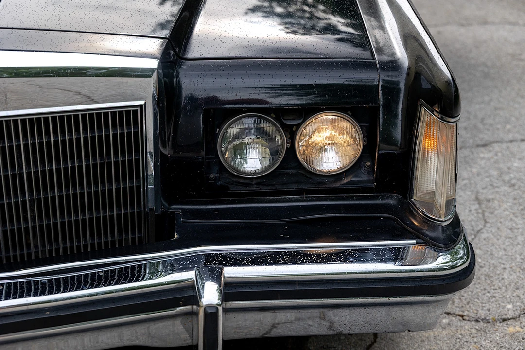1977 Lincoln Continental Mark V - Image 13 of 31