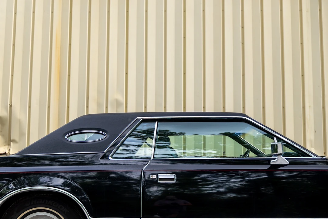 1977 Lincoln Continental Mark V - Image 17 of 31