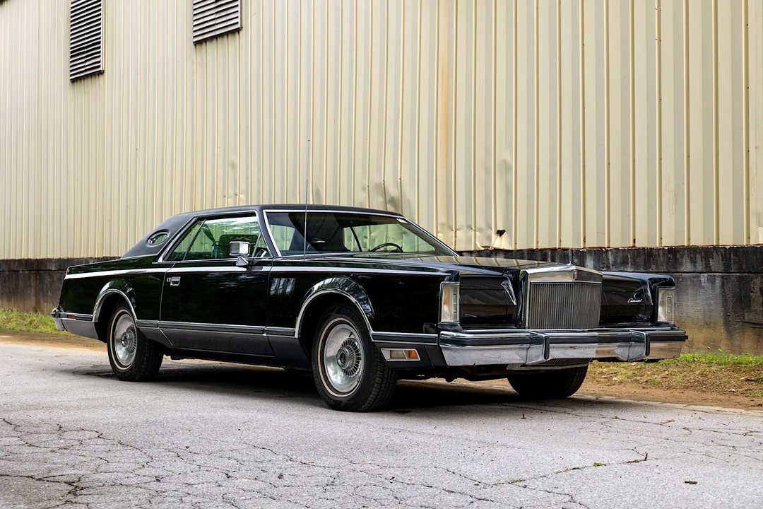 1977 Lincoln Continental Mark V - Image 2 of 31
