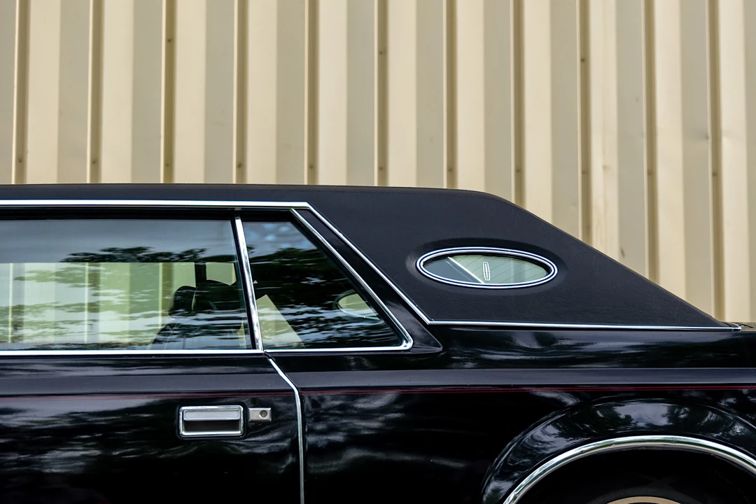 1977 Lincoln Continental Mark V - Image 19 of 31