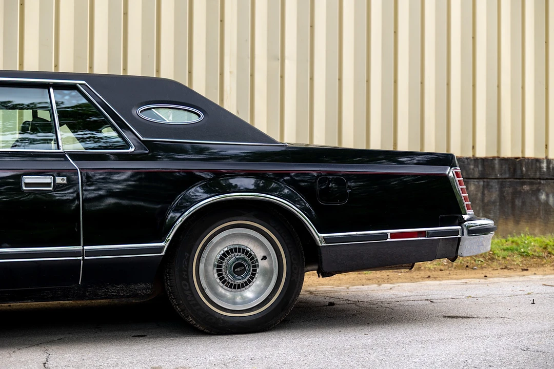1977 Lincoln Continental Mark V - Image 22 of 31