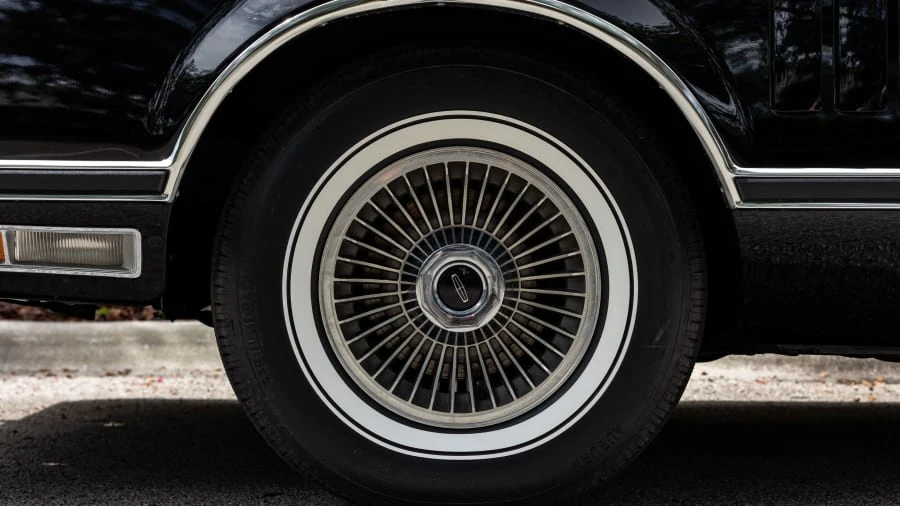 1977 Lincoln Continental Mark V - Image 15 of 31