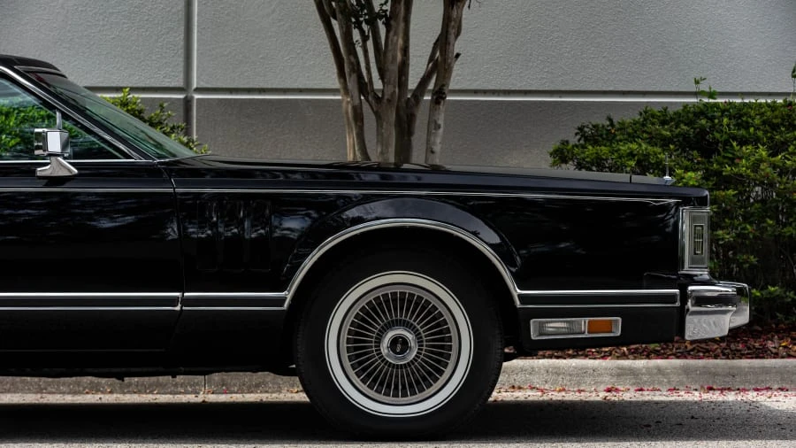 1977 Lincoln Continental Mark V - Image 23 of 31