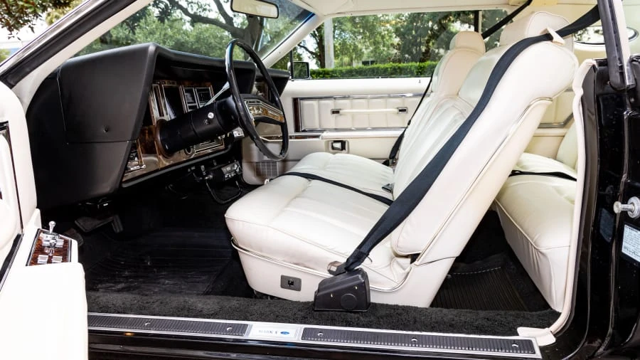1977 Lincoln Continental Mark V - Image 26 of 31