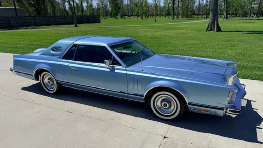 1977 Lincoln Continental Mark V - Image 2 of 10