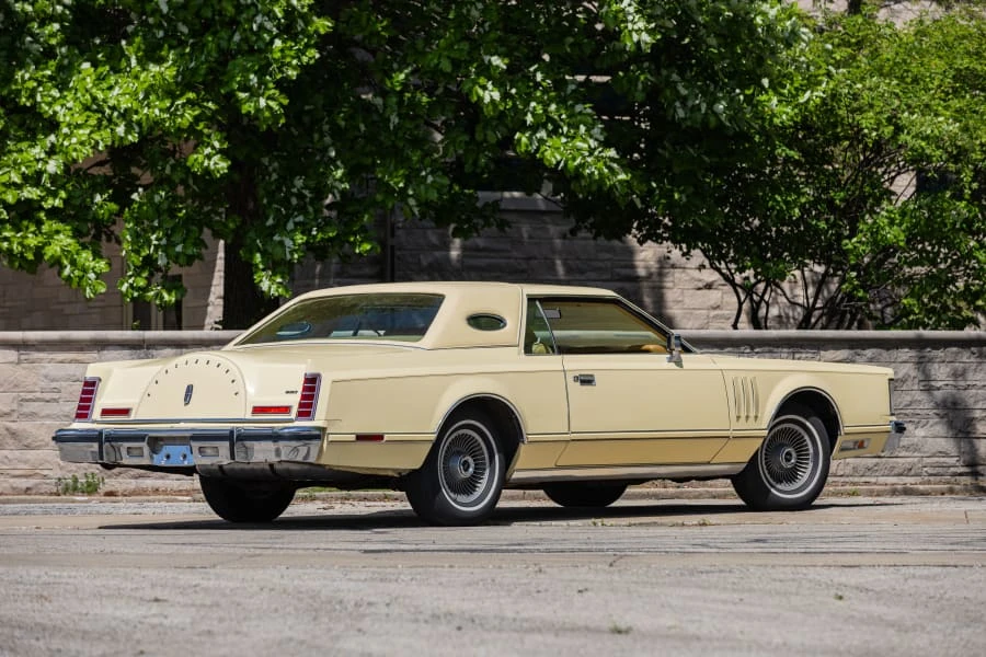1977 Lincoln Continental Mark V - Image 3 of 31
