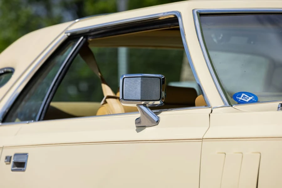 1977 Lincoln Continental Mark V - Image 9 of 31