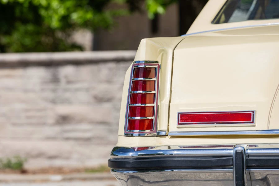 1977 Lincoln Continental Mark V - Image 19 of 31