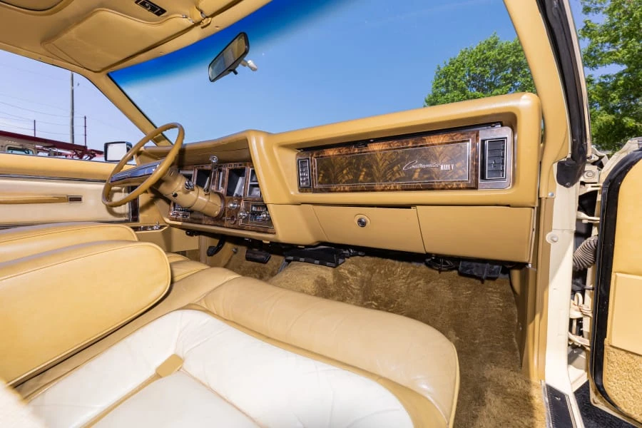 1977 Lincoln Continental Mark V - Image 26 of 31