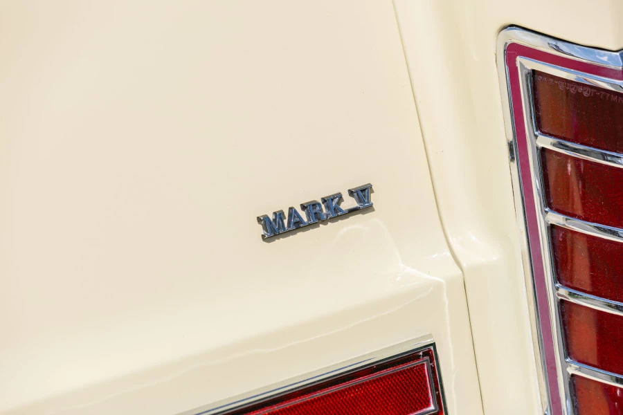 1977 Lincoln Continental Mark V - Image 20 of 31