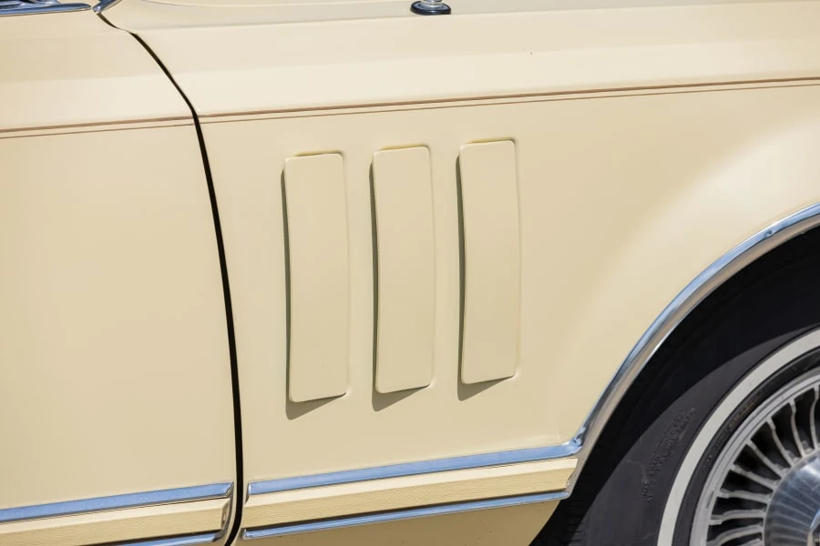 1977 Lincoln Continental Mark V - Image 12 of 31
