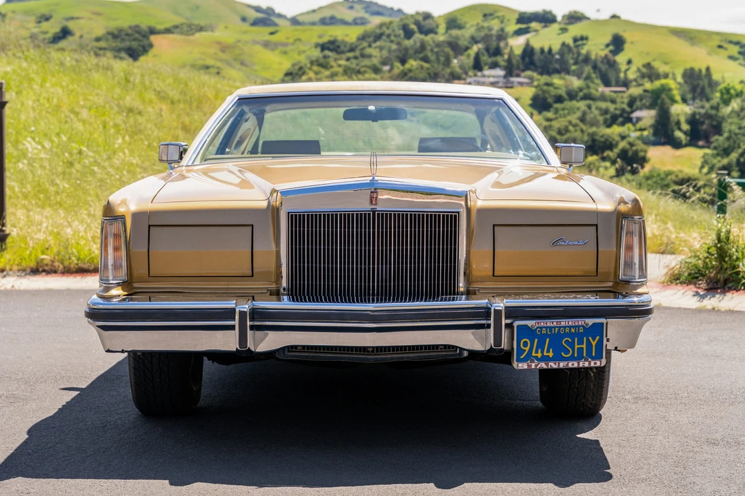 1977 Lincoln Continental Mark V - Image 3 of 31