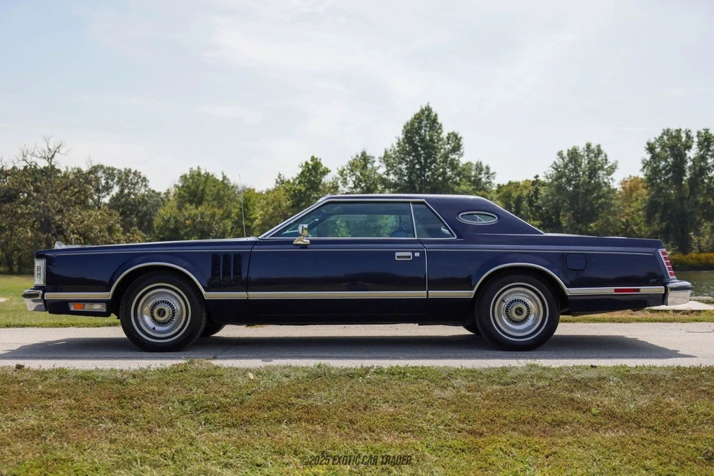 1977 Lincoln Continental Mark V - Image 3 of 12