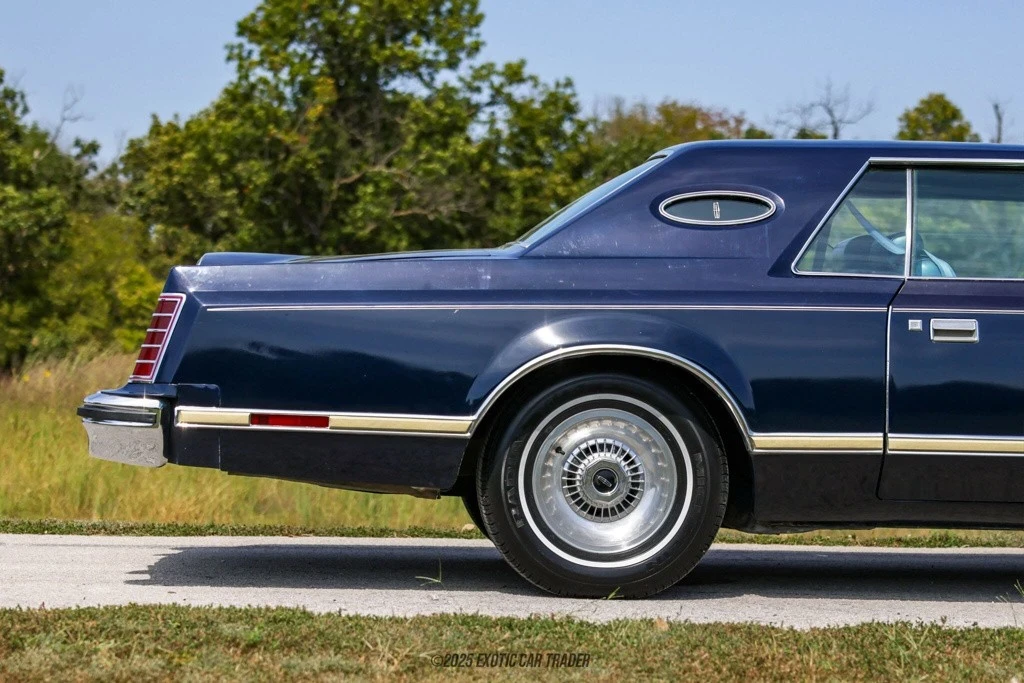 1977 Lincoln Continental Mark V - Image 10 of 12