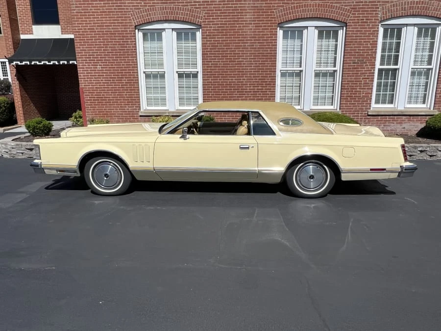 1977 Lincoln Continental Mark V - Image 3 of 8