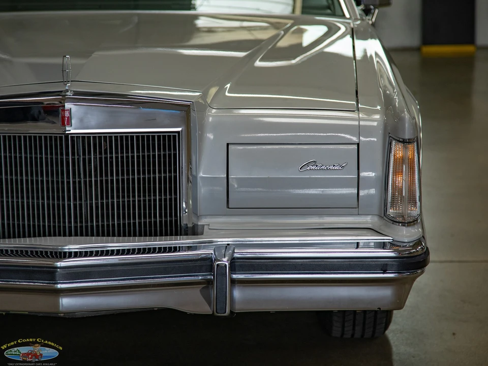 1977 Lincoln Continental Mark V - Image 17 of 21