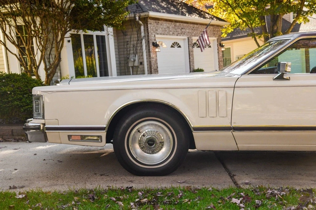 1977 Lincoln Continental Mark V - Image 4 of 12