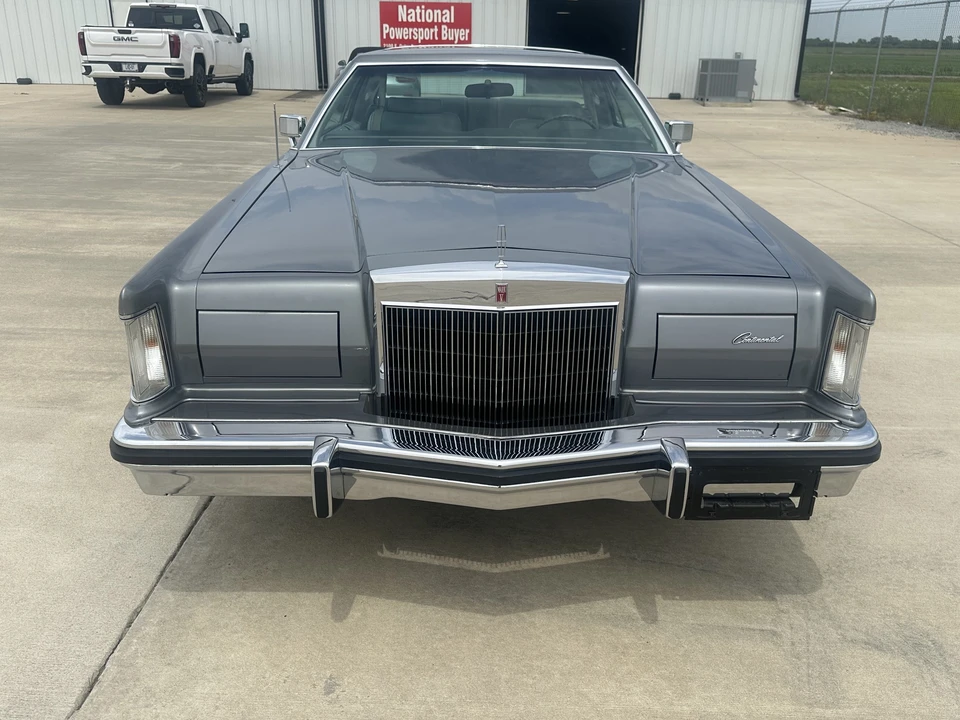 1977 Lincoln Continental Mark V - Image 5 of 31