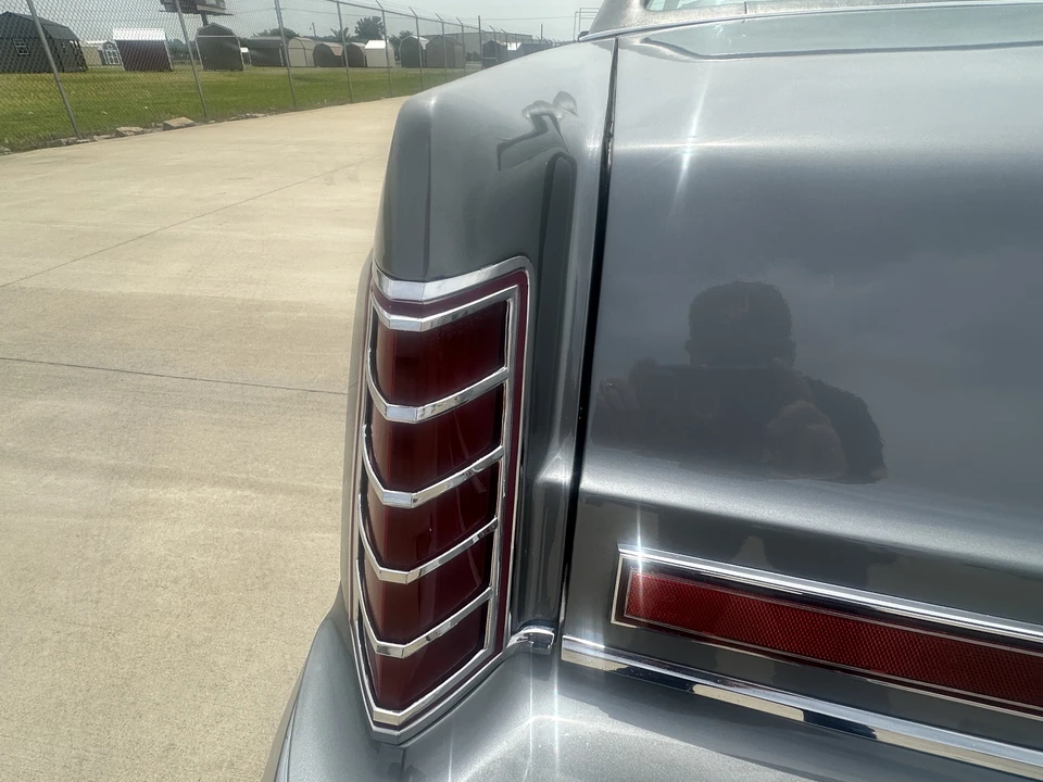 1977 Lincoln Continental Mark V - Image 30 of 31