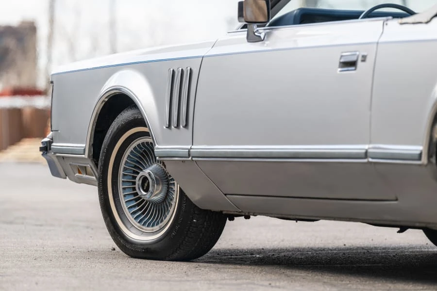 1977 Lincoln Continental Mark V - Image 13 of 31
