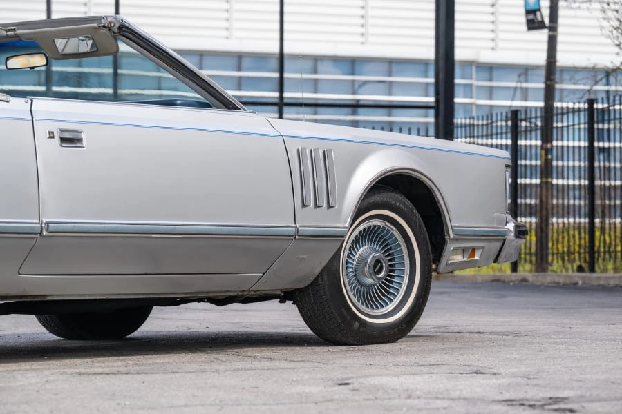 1977 Lincoln Continental Mark V - Image 19 of 31