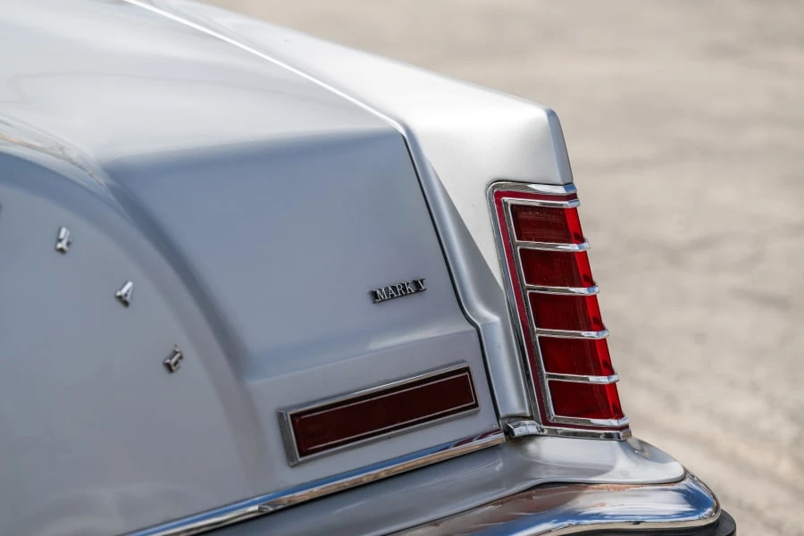 1977 Lincoln Continental Mark V - Image 23 of 31