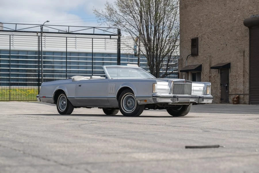 1977 Lincoln Continental Mark V - Image 10 of 31